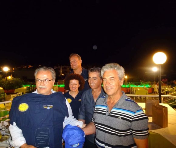 Βράβευση Δημάρχου Πλατανιά κ. Γιάννη Μαλανδράκη   από την Αερολέσχη Σούδας