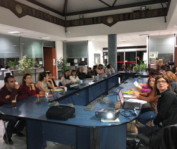 Με επιτυχία ολοκληρώθηκε το πρώτο σεμινάριο συμβουλευτικής για γονείς από το δήμο Πλατανιά