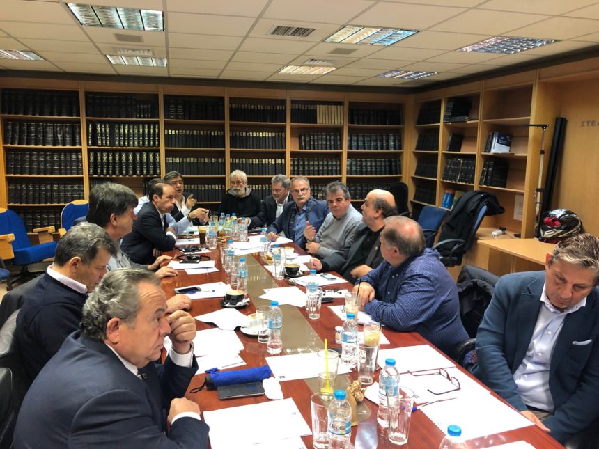 Ομόφωνα αποδεκτή από την Οικονομική Επιτροπή της ΚΕΔΕ η πρόταση του Δημάρχου Πλατανιά για μετατροπή του ισχύοντα φόρου διαμονής σε τέλος διανυκτέρευσης, αποδιδόμενο στους Δήμους