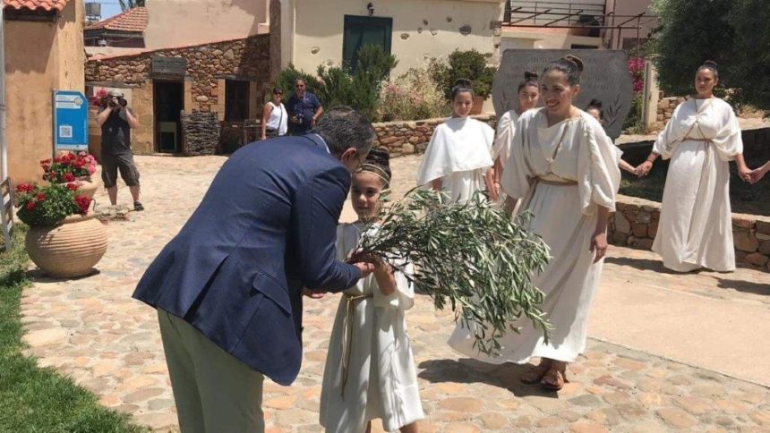 ==IMG_6830 Τελετή κοπής κότινου, από την Αρχαία Ελιά Βουβων , για τους 10ους Διεθνείς Αγώνες Ψηλορείτη Psiloritis Race