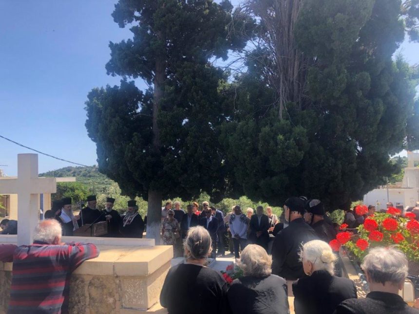 Φόρο Τιμής Από Το Δήμο Πλατανιά Στους Εκτελεσθέντες Στο Κοντομαρί Στη Μάχη Της Κρήτης