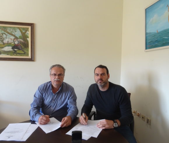 Υπογραφή Σύμβασης Έργου” Ανακατασκευή Γηπέδου, Τοποθέτηση Χλοοτάπητα Και Δικτύου Ηλεκτροφωτισμού Γηπέδου Στην Τ.Κ. Μοδίου” Του Δήμου Πλατανιά Υπογραφή Σύμβασης Έργου” Ανακατασκευή Γηπέδου, Τοποθέτηση Χλοοτάπητα Και Δικτύου Ηλεκτροφωτισμού Γηπέδου Στην Τ.Κ. Μοδίου” Του Δήμου Πλατανιά