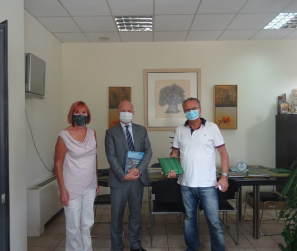 Συνάντηση Δημάρχου Πλατανιά Κ.Ιωάννη Μαλανδράκη Με Το Πρέσβη Της Φιλανδίας Στην Ελλάδα Κ. Jari Boris Antero Gustafsson Συνάντηση Δημάρχου Πλατανιά Κ.Ιωάννη Μαλανδράκη Με Το Πρέσβη Της Φιλανδίας Στην Ελλάδα Κ. Jari Boris Antero Gustafsson