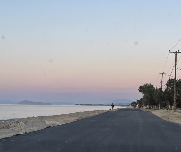 Ολοκλήρωση Αποκατάστασης Παραλιακού Δρόμου Στο Κολυμβάρι Και Συνδετήριων Οδών Με Την Π.Ε.Ο. Και Τοποθέτηση Νέου Ασφαλτοτάπητα, Στο Δήμο Πλατανιά