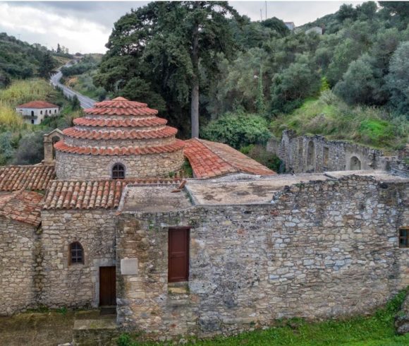 Τοποθέτηση Φύλακα Στο Ναό Αρχαγγέλου Μιχαήλ (Ροτόντα)  Στην  Κοινότητα  Επισκοπής, Του Δήμου Πλατανιά