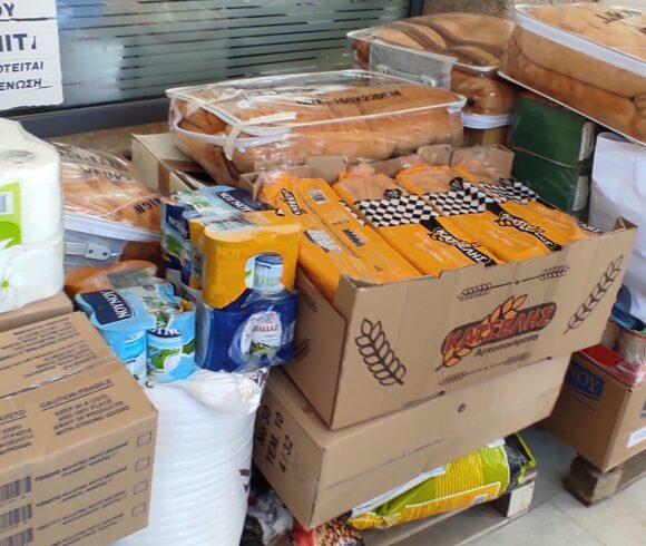 Η πρώτη αποστολή τροφίμων και ειδών πρώτης ανάγκης στους πυρόπληκτους, από τον Δήμο Πλατανιά Η πρώτη αποστολή τροφίμων και ειδών πρώτης ανάγκης στους πυρόπληκτους, από τον Δήμο Πλατανιά
