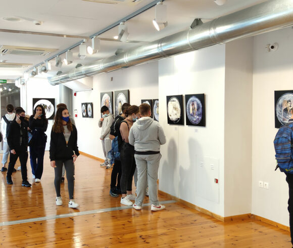 Ολοκλήρωση της Έκθεσης Φωτογραφίας του Νίκου Μπασιά “Μετάλλια Τιμής”, στο Πολύκεντρο Βουκολιών του Δήμου Πλατανιά, στο πλαίσιο των δράσεων για τα 200 χρόνια από την Επανάσταση του 1821 Ολοκλήρωση της Έκθεσης Φωτογραφίας του Νίκου Μπασιά “Μετάλλια Τιμής”, στο Πολύκεντρο Βουκολιών του Δήμου Πλατανιά, στο πλαίσιο των δράσεων για τα 200 χρόνια από την Επανάσταση του 1821