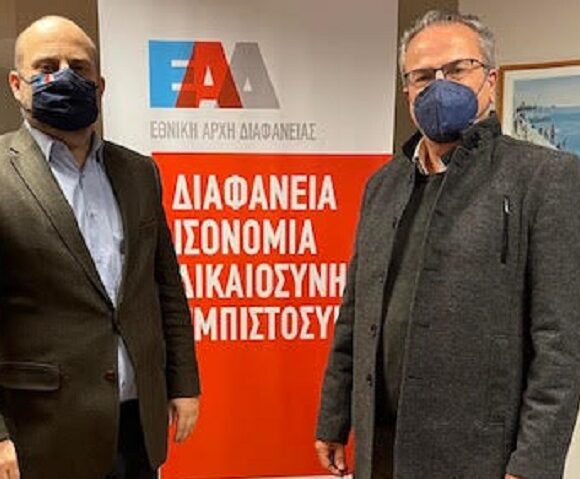 Συνάντηση Δημάρχου Πλατανιά και Γραμματέα της ΠΕΔ κ. Γιάννη Μαλανδράκη με τον Διοικητή Εθνικής Αρχής Διαφάνειας κ. Άγγελο Μπίνη