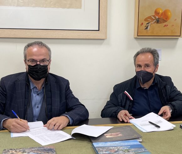 Υπογραφή Σύμβασης για την “Αποκατάσταση καταστροφών στο Δημοτικό και Αγροτικό Οδικό Δίκτυο των ΔΕ Βουκολιών και ΔΕ Κολυμβαρίου Δήμου Πλατανιά, πρ/σμου 650.000,00 €”, στο Δήμο Πλατανιά. Υπογραφή Σύμβασης για την “Αποκατάσταση καταστροφών στο Δημοτικό και Αγροτικό Οδικό Δίκτυο των ΔΕ Βουκολιών και ΔΕ Κολυμβαρίου Δήμου Πλατανιά, πρ/σμου 650.000,00 €”, στο Δήμο Πλατανιά.