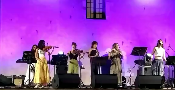 Μουσική βραδιά στην παραλία του Ταυρωνίτη, με το μουσικό σχήμα «Εναλλασσόμενη Τάση», του Μουσικού Σχολείου,  με ελεύθερη είσοδο