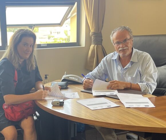 Υπογραφή σύμβασης του έργου “Δράσεις Εξοικονόμησης Ενέργειας και Αξιοποίηση Ανανεώσιμων Πηγών Ενέργειας (ΑΠΕ) στο κτίριο του Δημοτικού καταστήματος Αλικιανού”, προϋπολογισμού μελέτης 150.000,00€