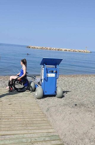 Επίσκεψη της Παραολυμπιονίκη και Παγκόσμιας Πρωταθλήτριας κολύμβησης ΑμεΑ κας Αλεξάνδρας Σταματοπούλου στο Δήμο Πλατανιά. Έξι οι προσβάσιμες για ΑμεΑ παραλίες στο Δήμο Πλατανιά