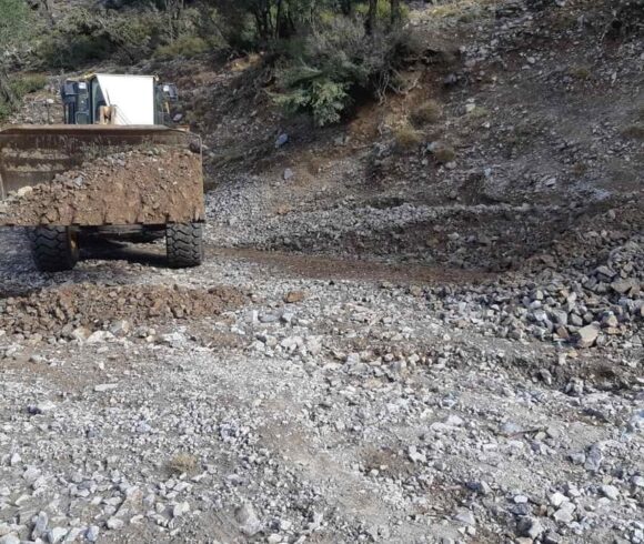 “Αποκατάσταση του δρόμου από το Οροπέδιο Ομαλού προς Καταφύγιο Καλλέργη και στον οδικό άξονα Μάλεμε-Συρίλι “Αποκατάσταση του δρόμου από το Οροπέδιο Ομαλού προς Καταφύγιο Καλλέργη και στον οδικό άξονα Μάλεμε-Συρίλι